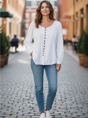 We The Free White Button-Front Peasant Top